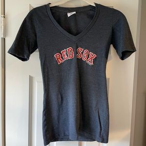 Women’s V-Neck Red Sox T-Shirt ⚾️🥰